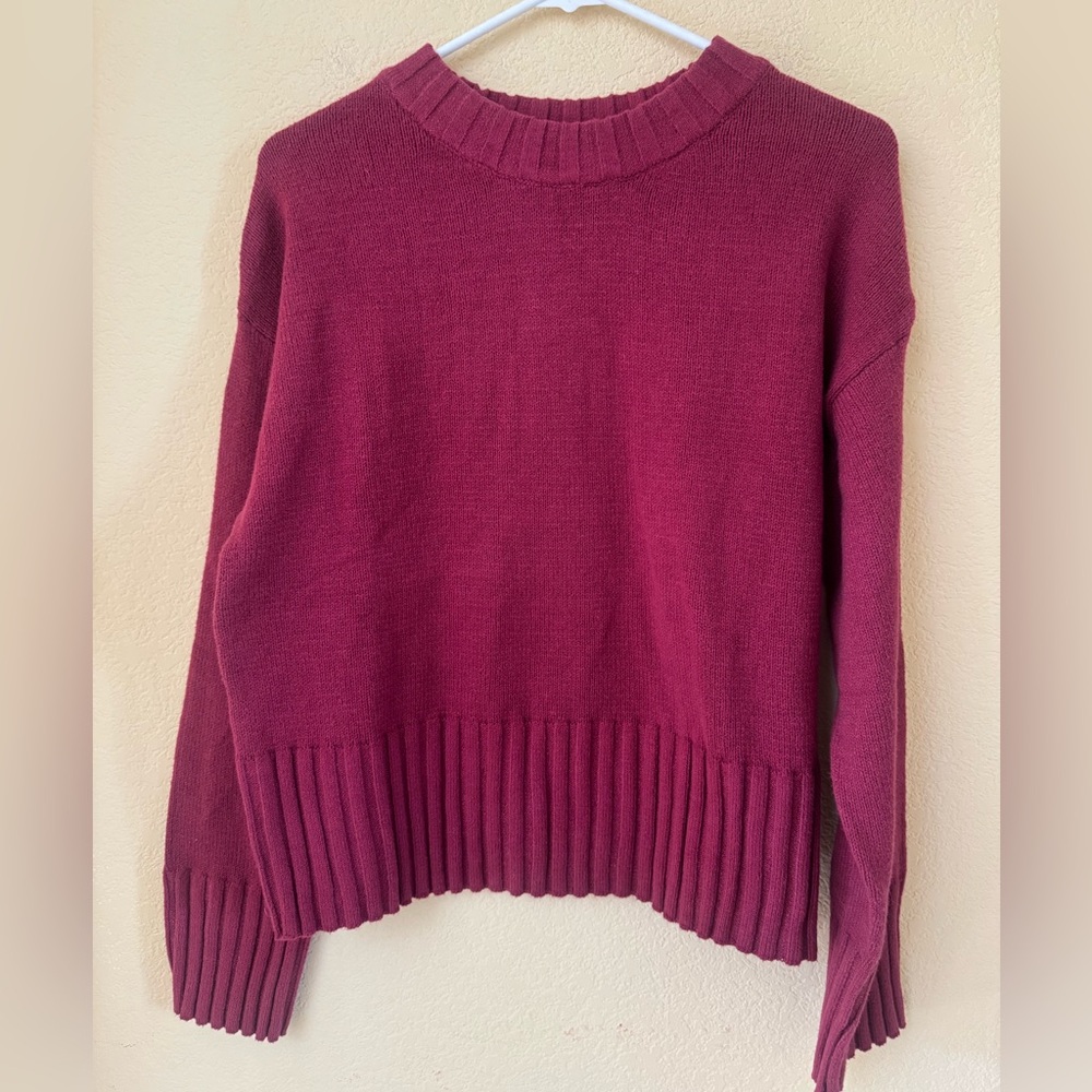 GAP Crewneck Cropped Sweater Cranberry Red Size Small NWT